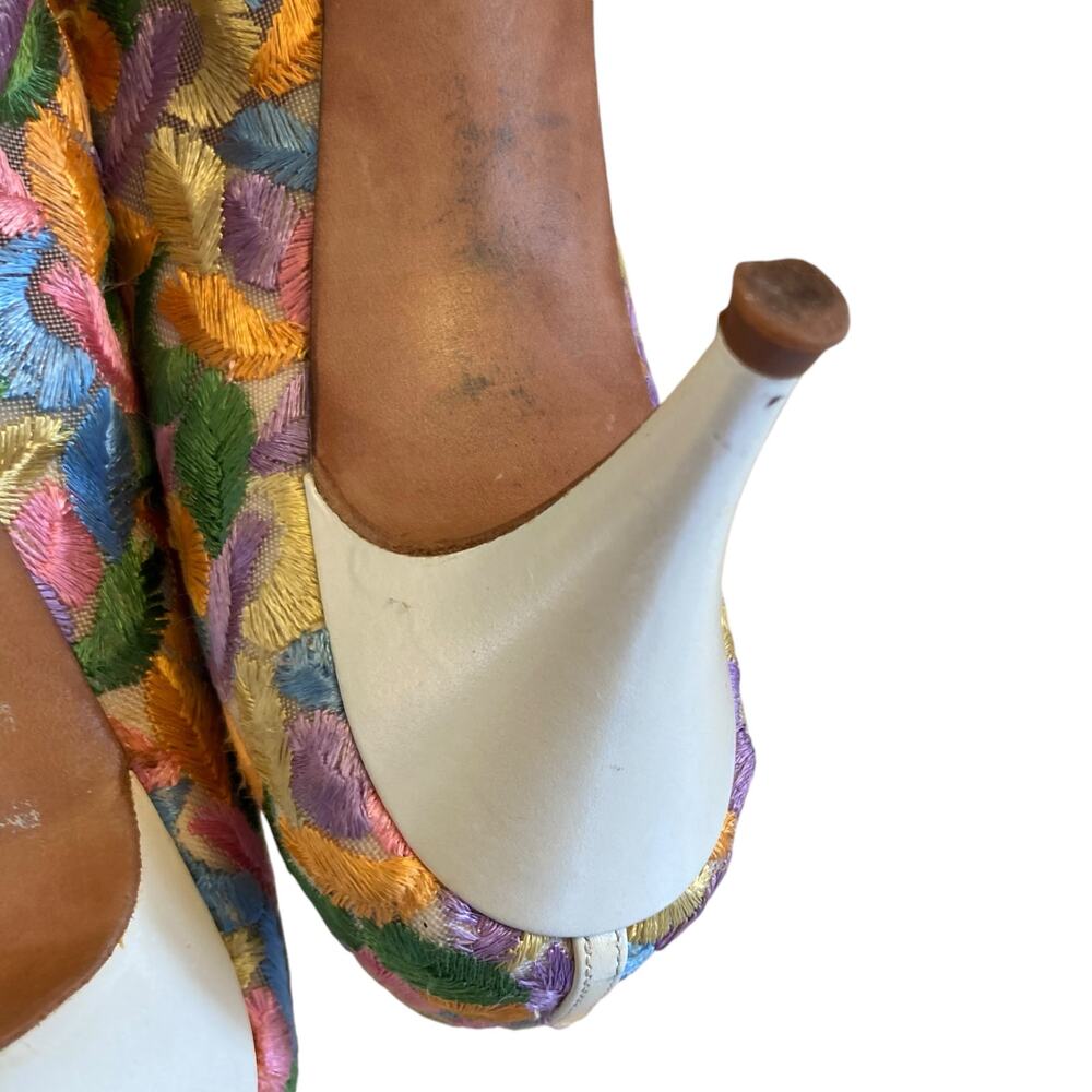 Vintage 70s Florsheim Pastel Feather Embroidered Pumps Sz 7 - Picture 9 of 16